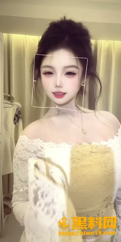 抖音网红小甜欣擦边视频2