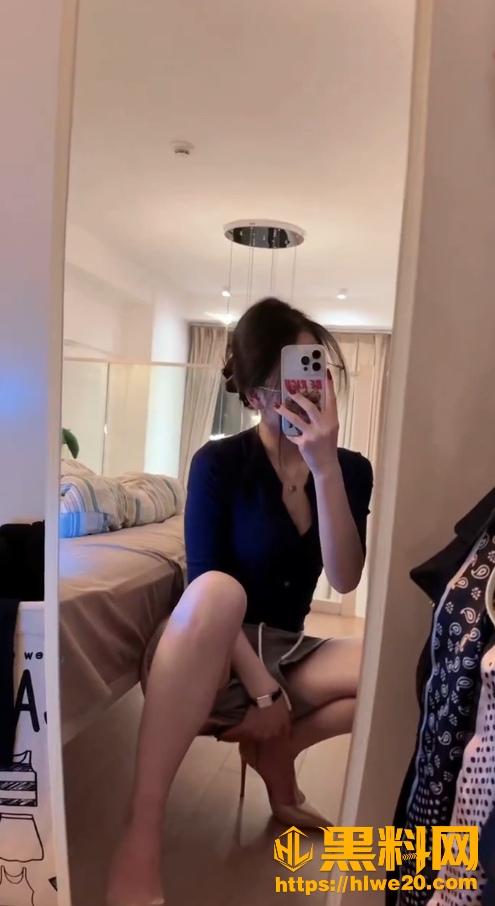 高颜值御姐自慰喷水