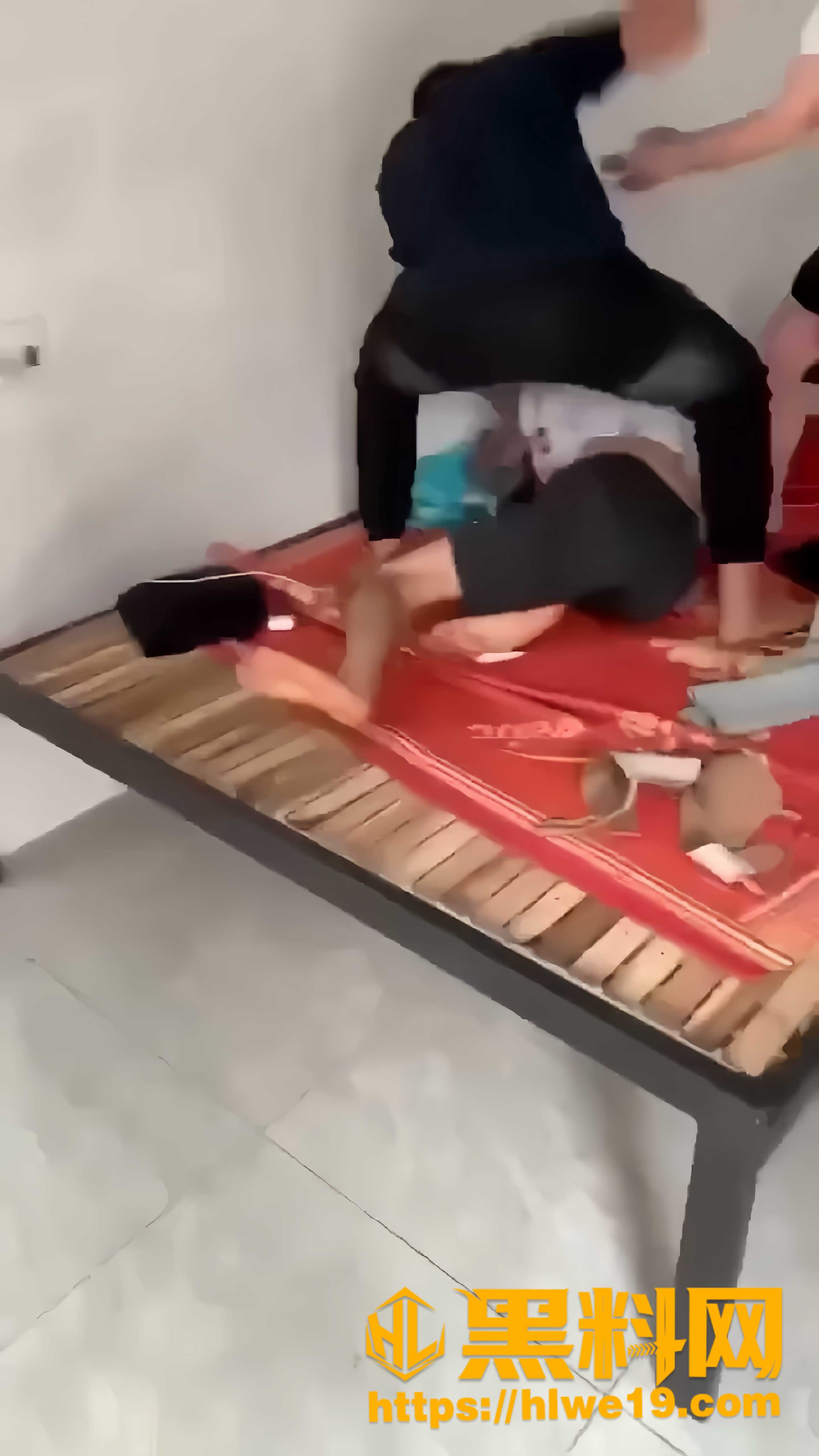 捉奸现场冲突视频3