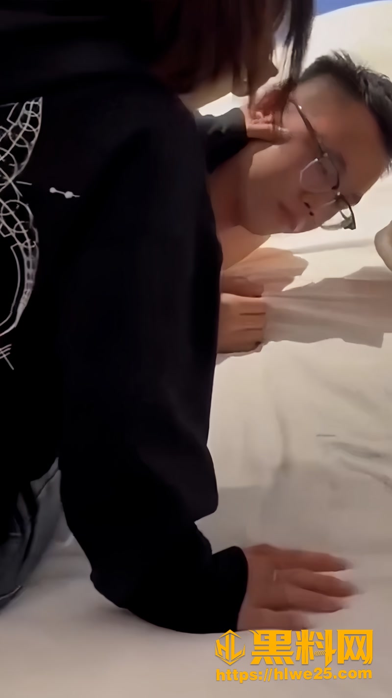 03男子多次与商K女出轨1 3wm