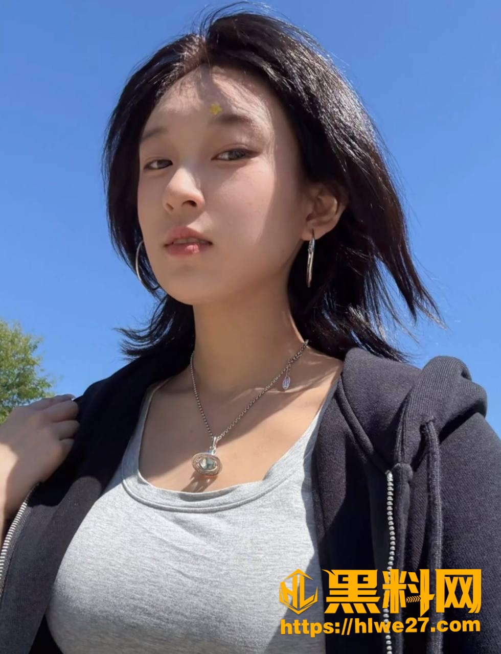 反差母狗吴锦蝶口交视频 1