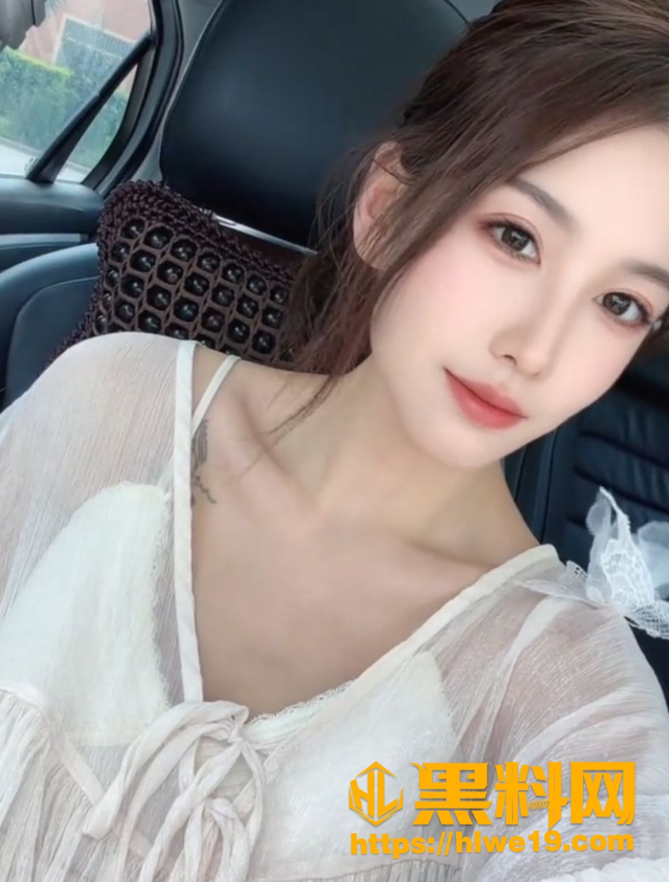 厦门少妇吴娜服侍金主视频