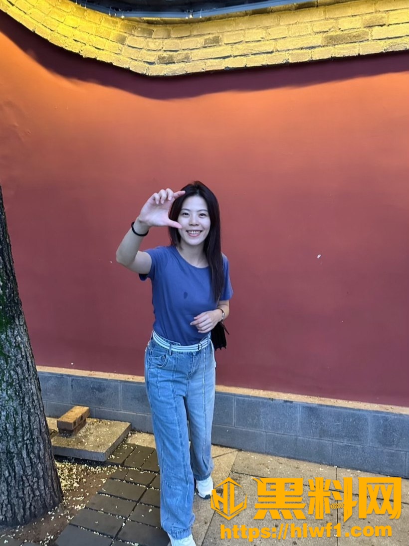 新华保险女销售5