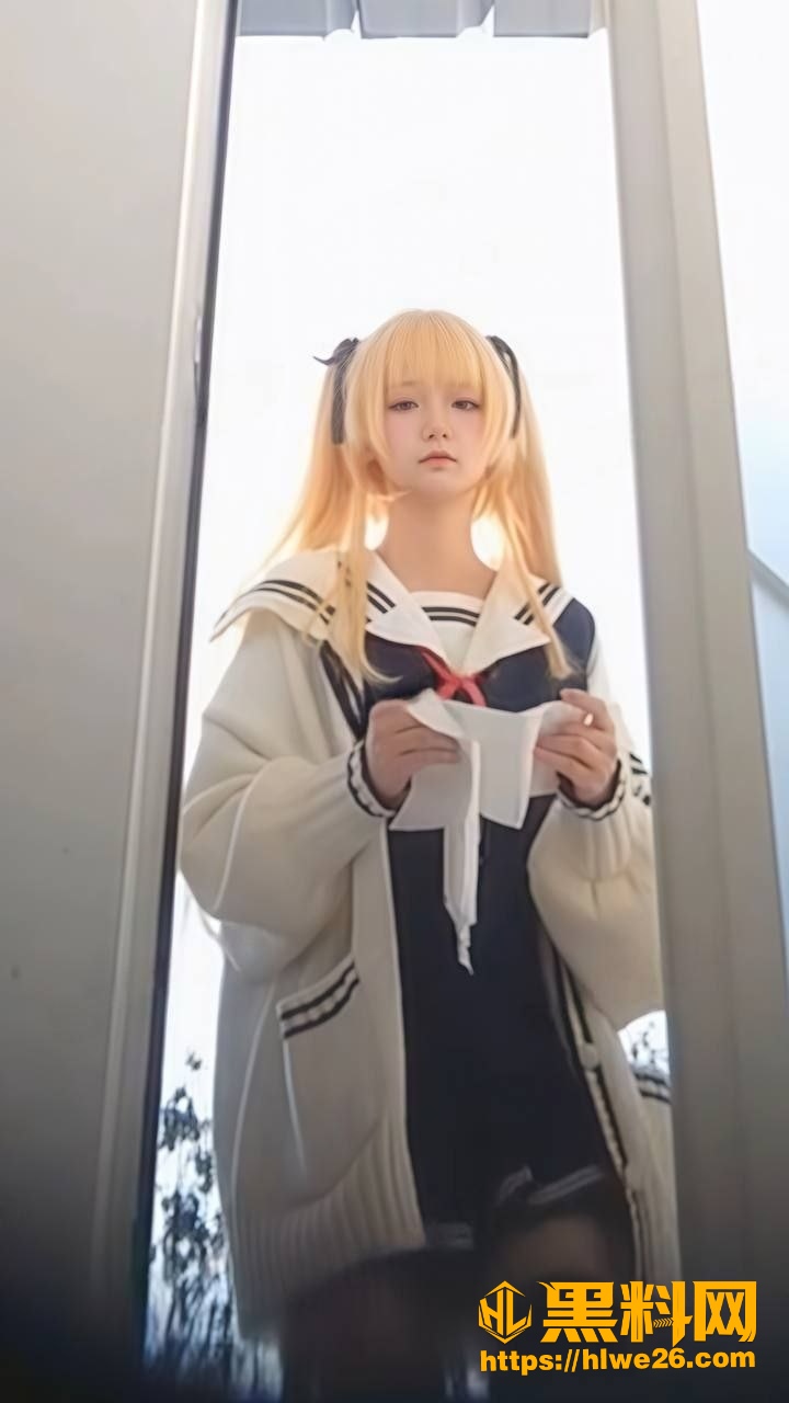 偷拍美女尿尿