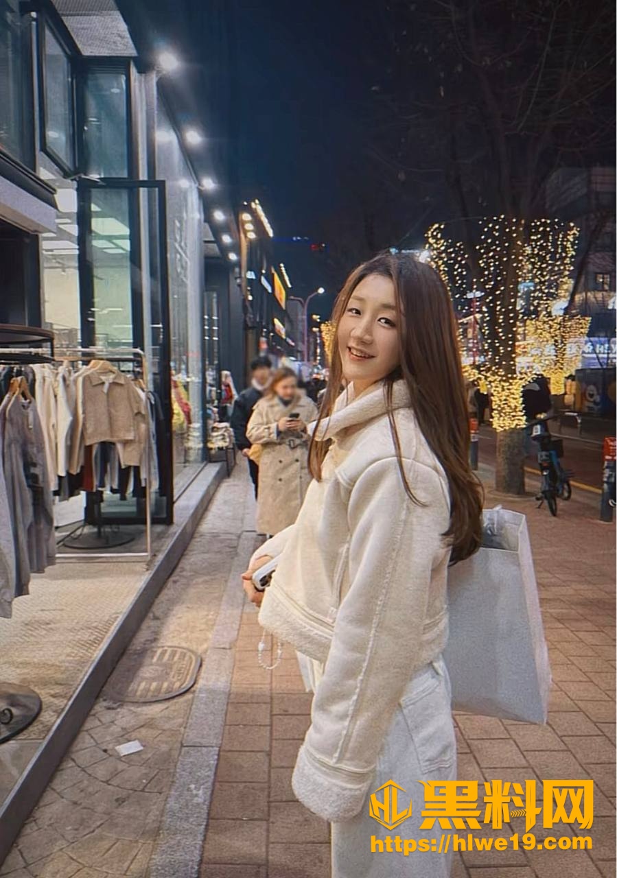 王楚钦睡女志愿者