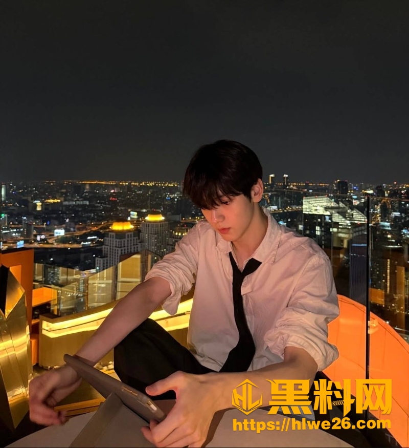 崔秀彬和崔然竣的性爱视频8