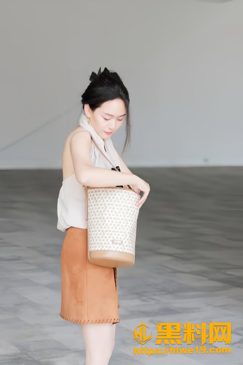 01湖北大学女教师张婉清1 1wm