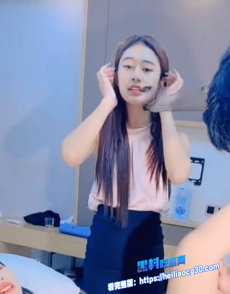 精神小妹群P直播 3 精神小妹群P直播 3