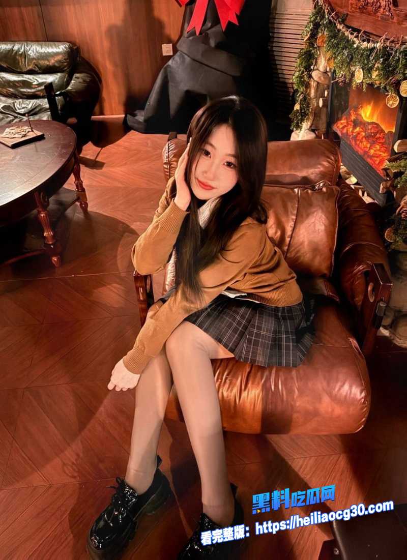 重庆女大学生刘昕昕2
