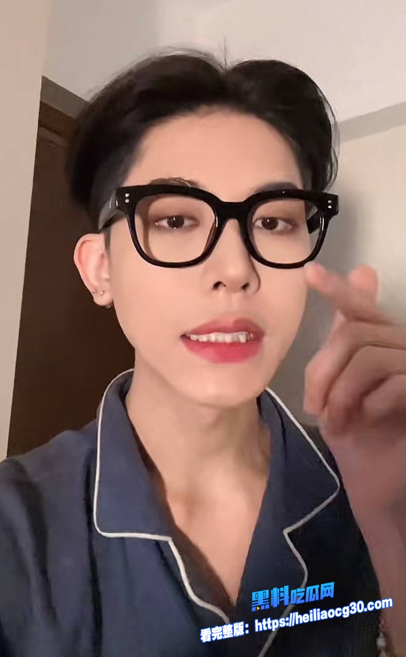 抖音网红Alex15