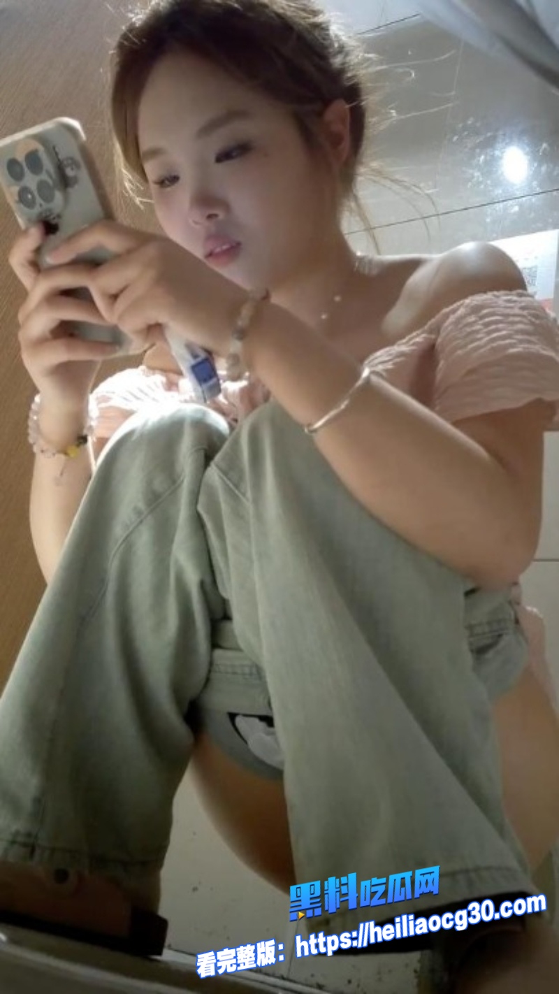 酒吧女厕小太妹2