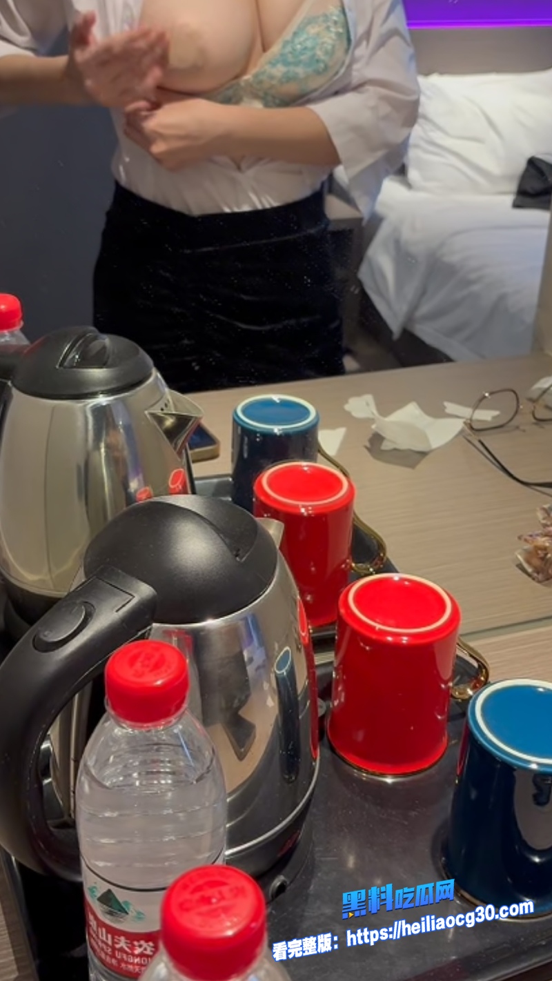 抖音巨乳网红我和太太陈脂虎13