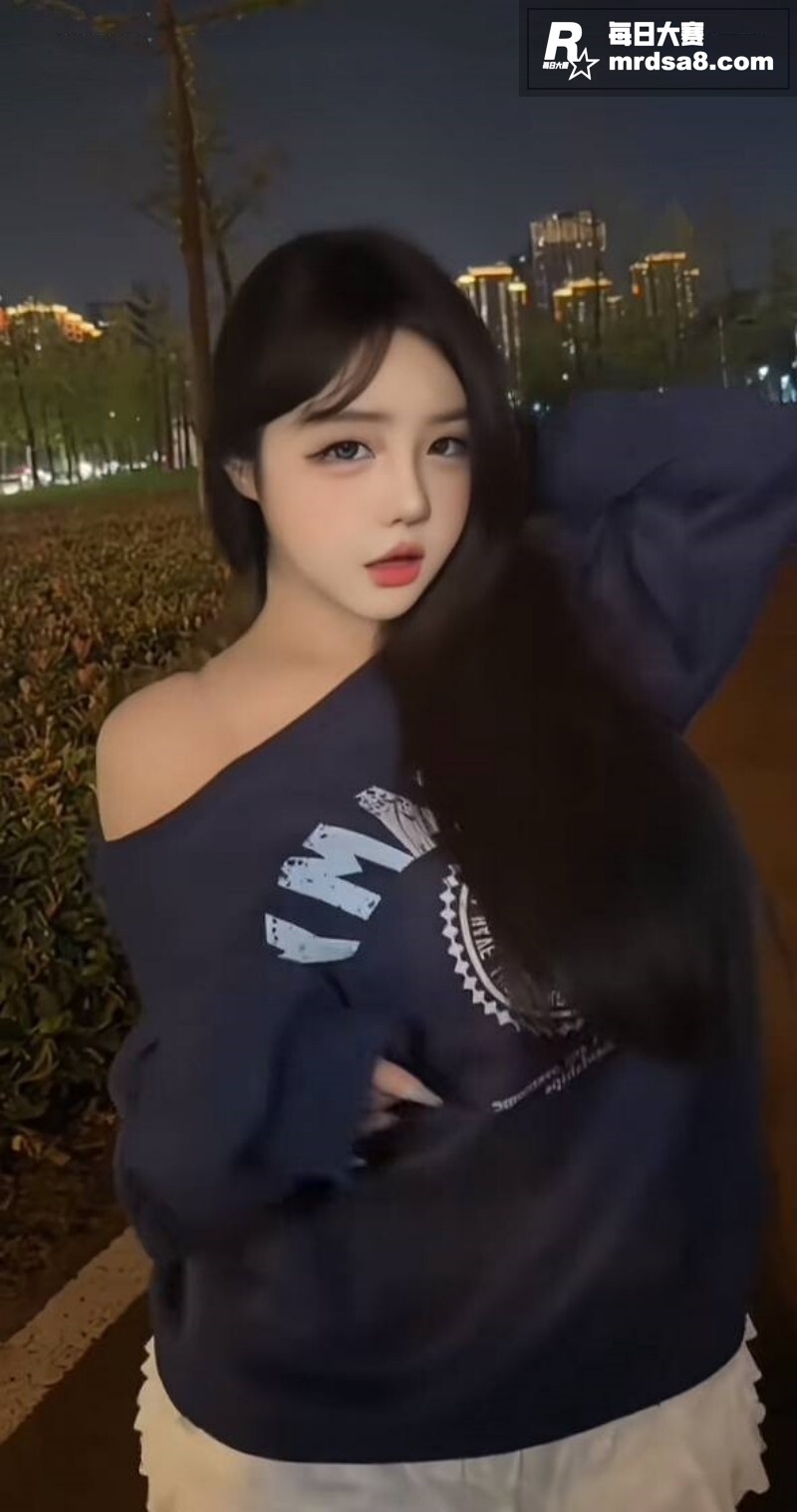 抖音巨乳肥臀网红 乖相关图片18