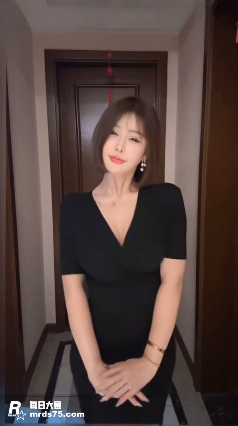骚妈快乐屋剧情PMV相关图片3