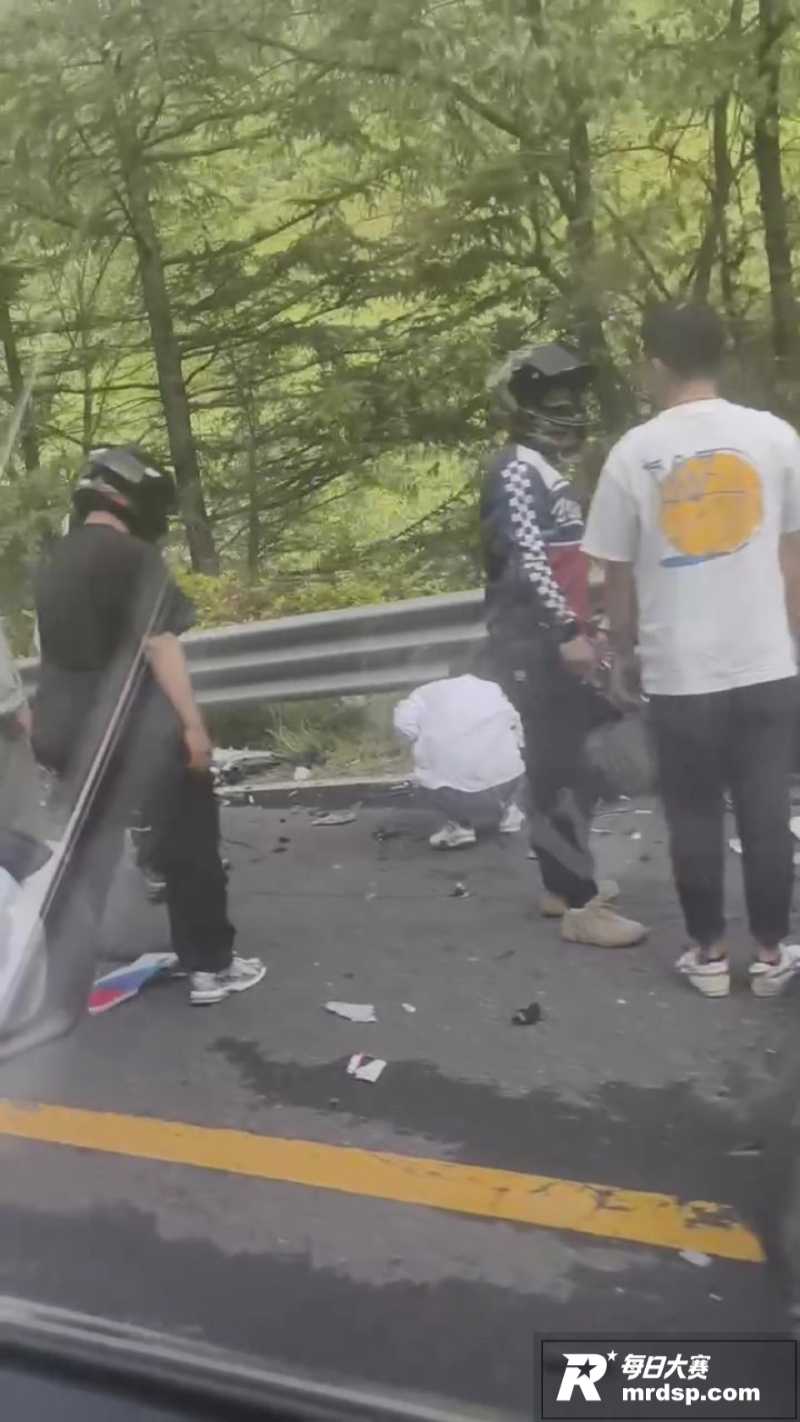 分水岭摩托惨烈事故 相关图片3