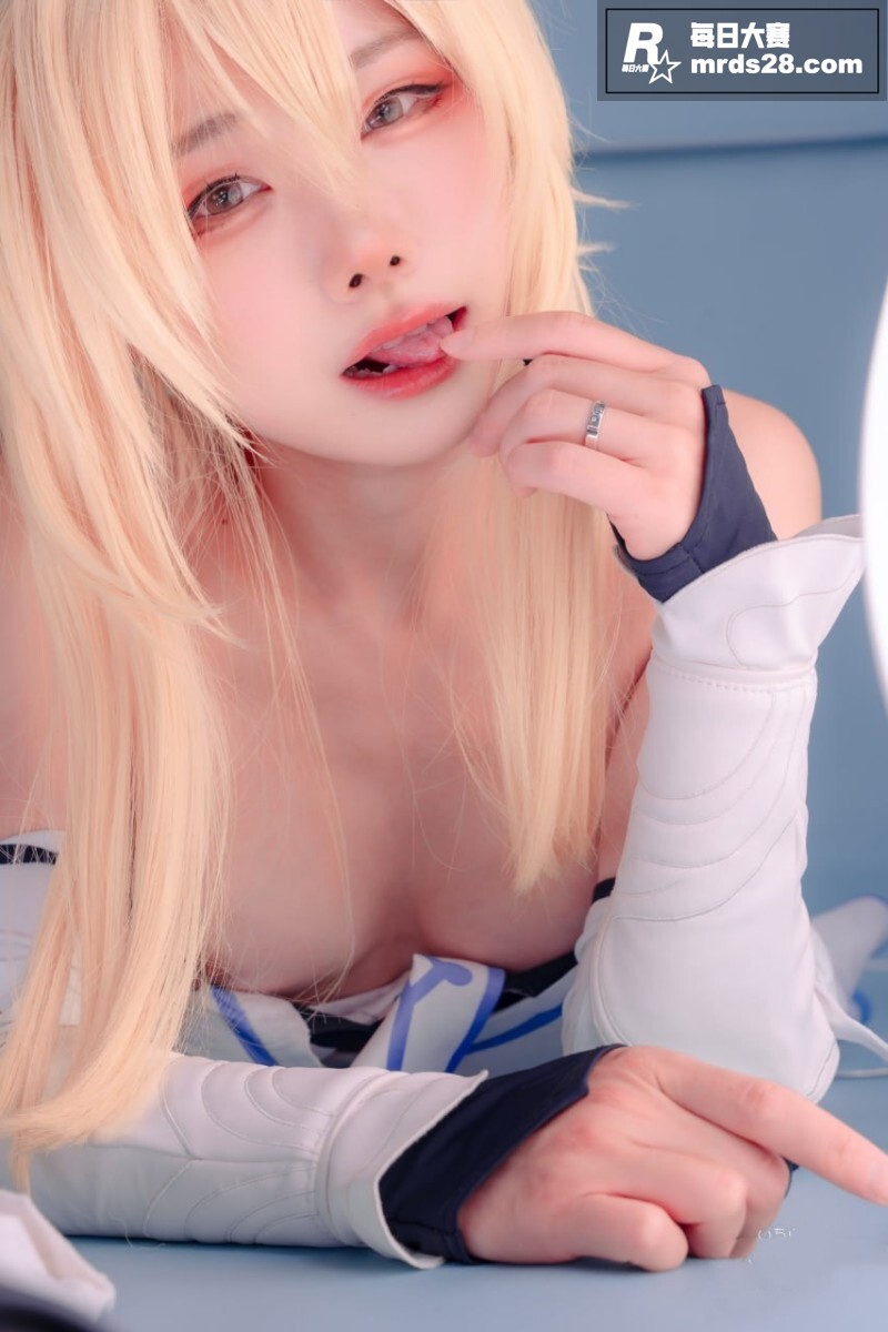 甜蜜二次元COSER相关图片13