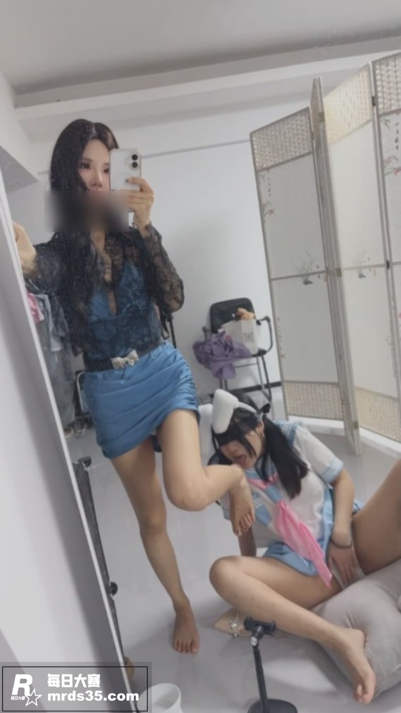 高颜值臭脚女王大人 相关图片7