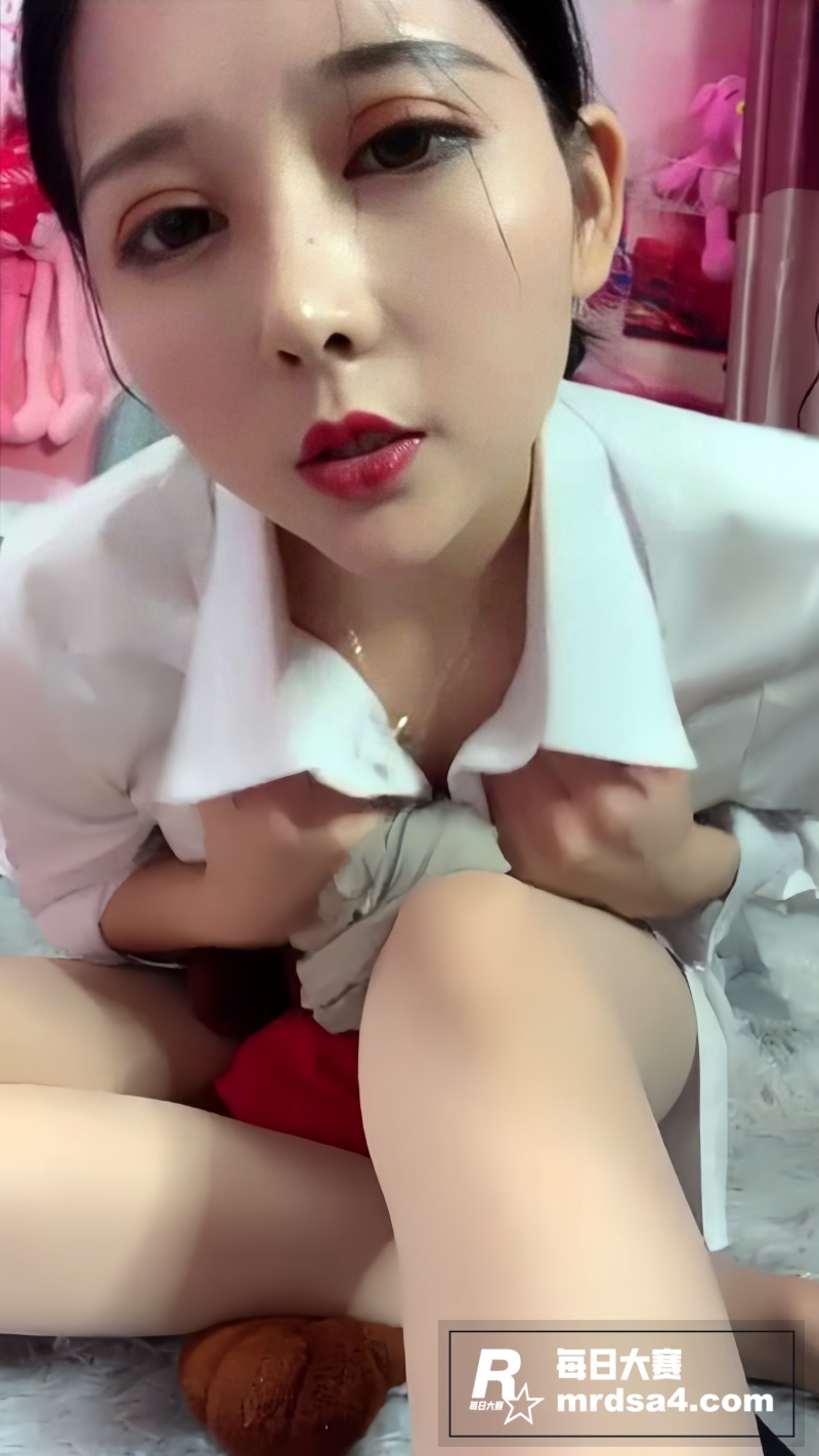 易直播福利姬 甜大大相关图片6