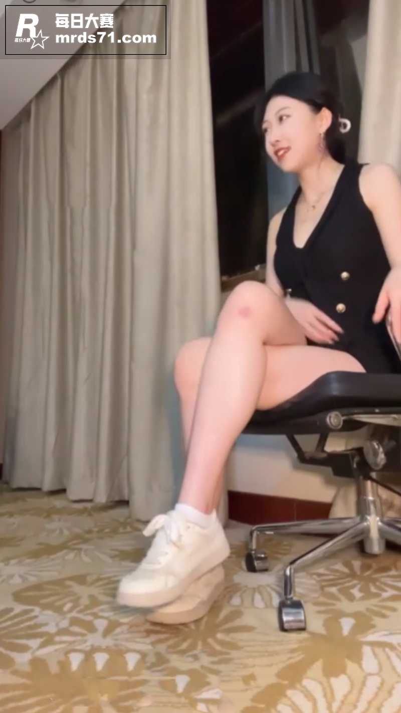 玩物社交顶级足交女王相关图片2