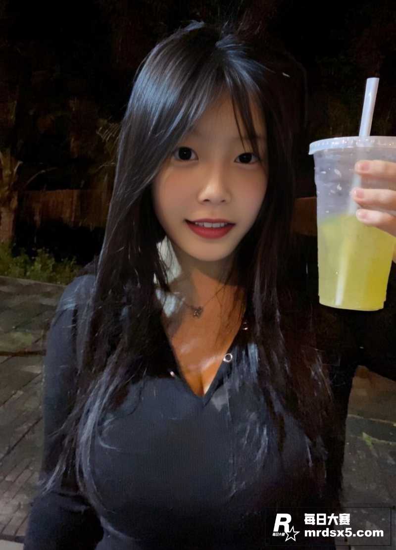湖北大二学生妹 周蓉相关图片2