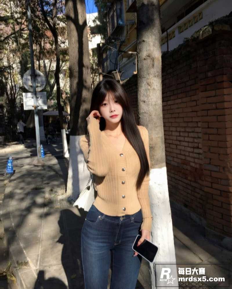 湖北大二学生妹 周蓉相关图片3