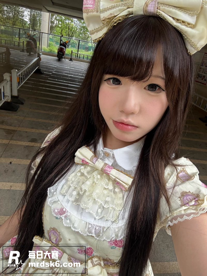 江苏19岁在校女大 相关图片1