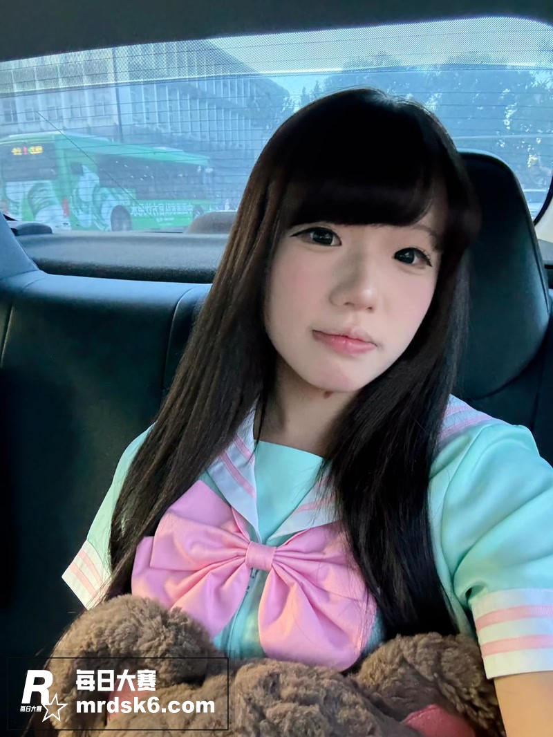 江苏19岁在校女大 相关图片3