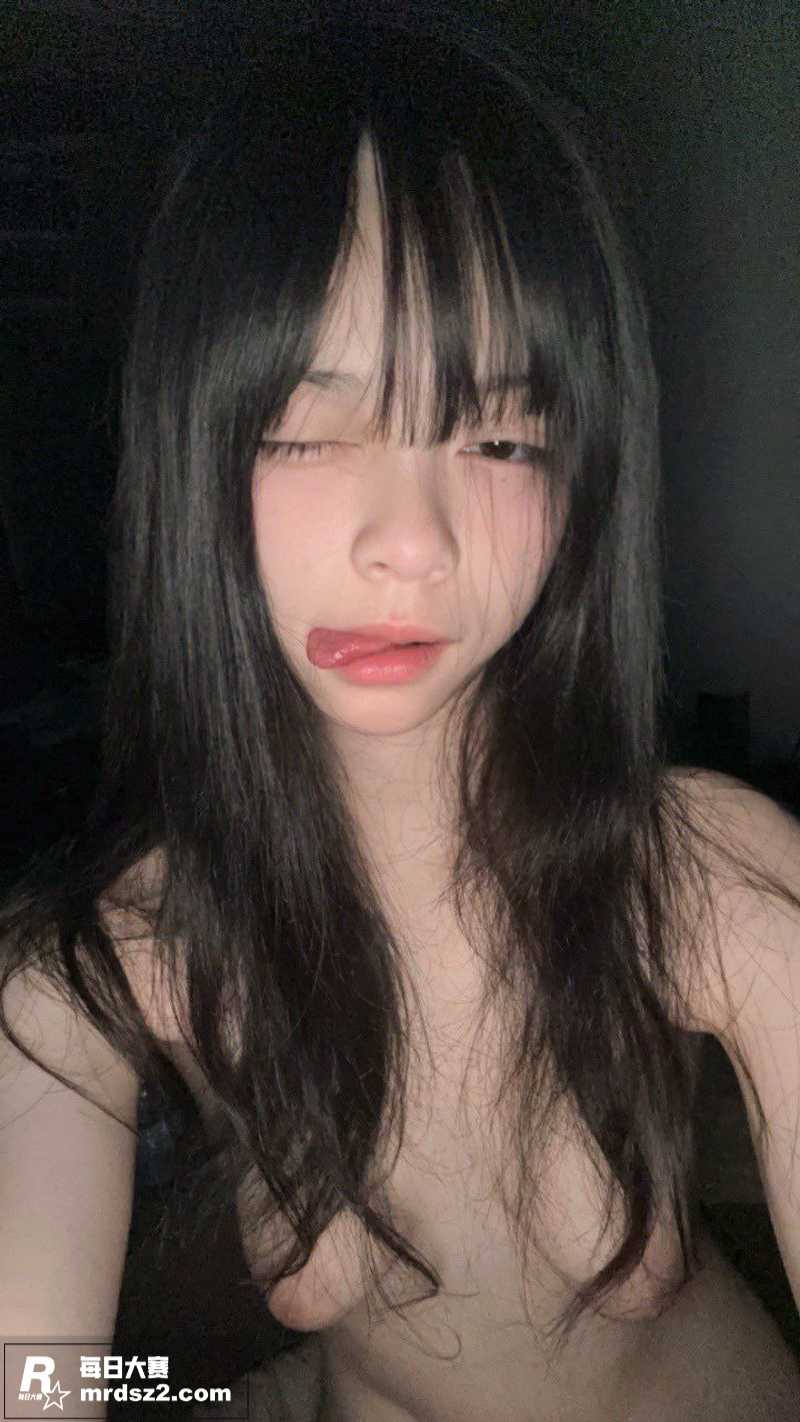 重庆高颜值少女 胡美相关图片6