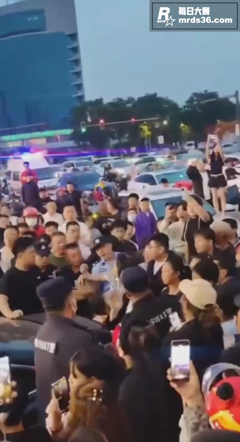 每日一抓！原配街头怒相关图片5