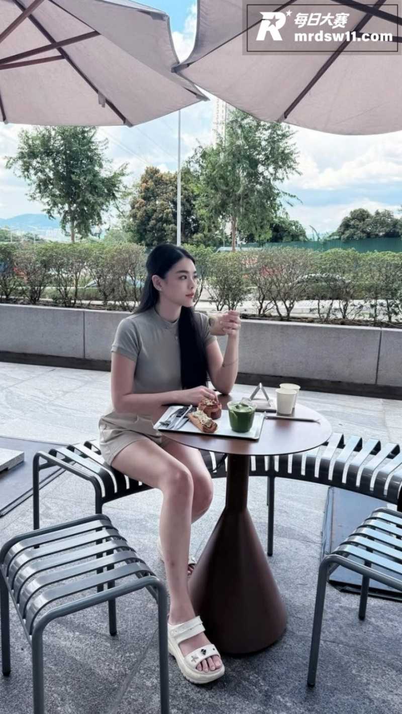 亚洲选美小姐高颜值模相关图片3