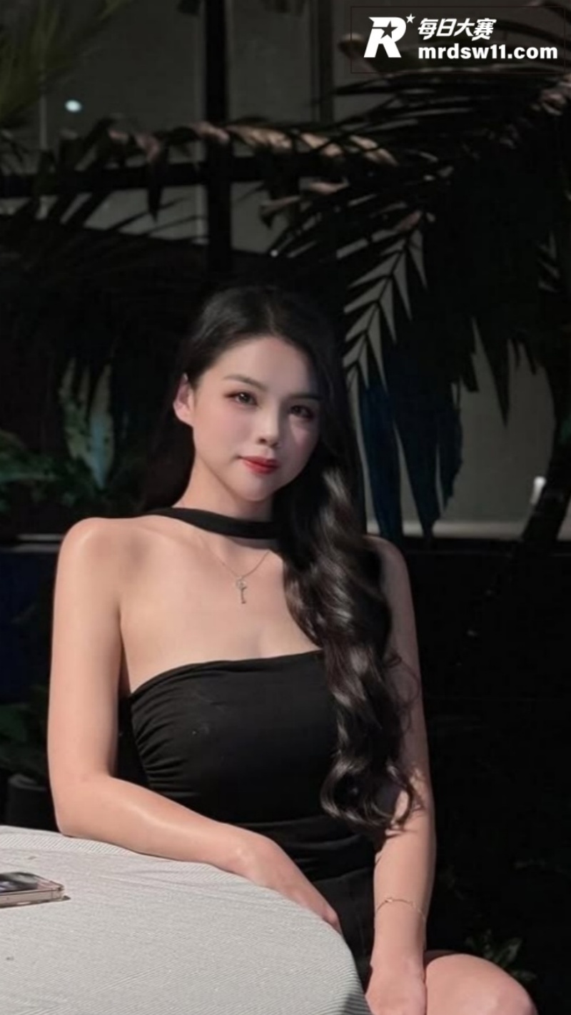亚洲选美小姐高颜值模相关图片6