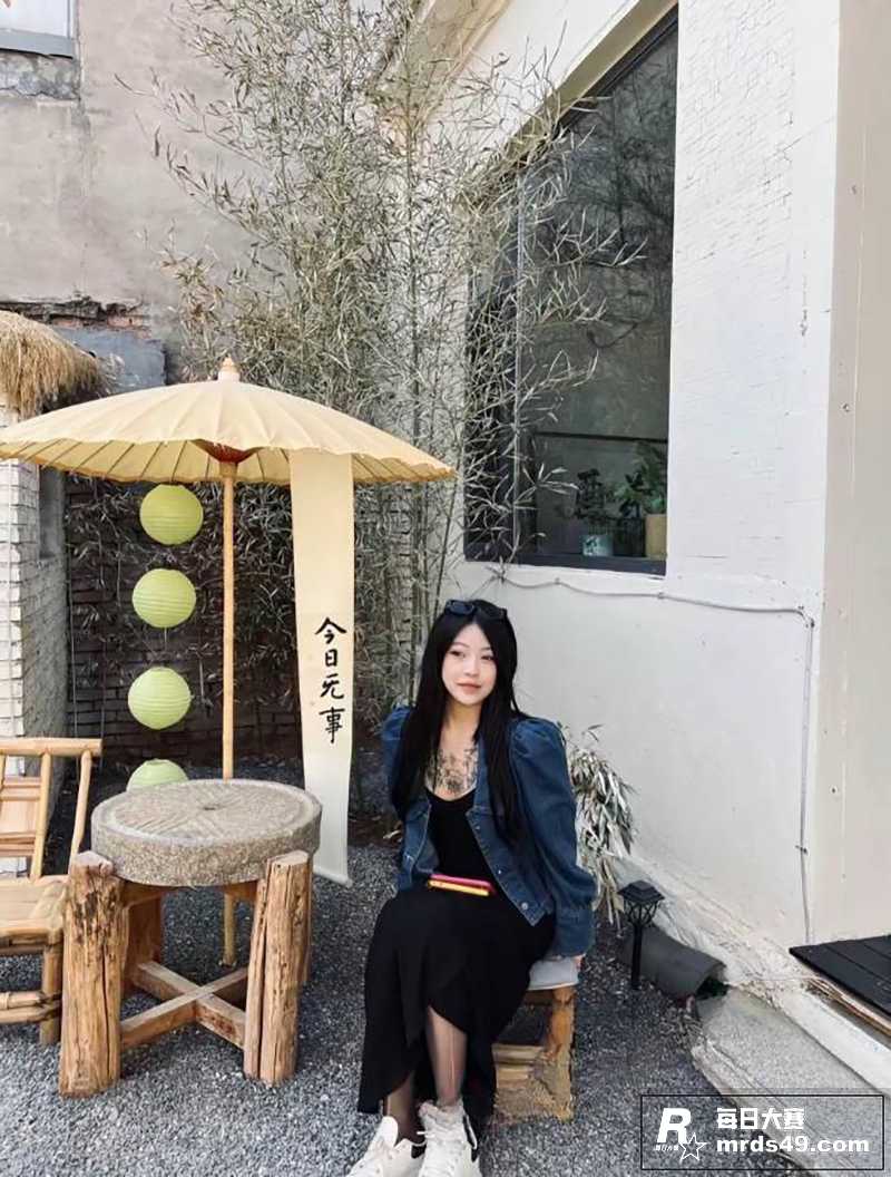 北京土豪哥酒吧约啪花相关图片2