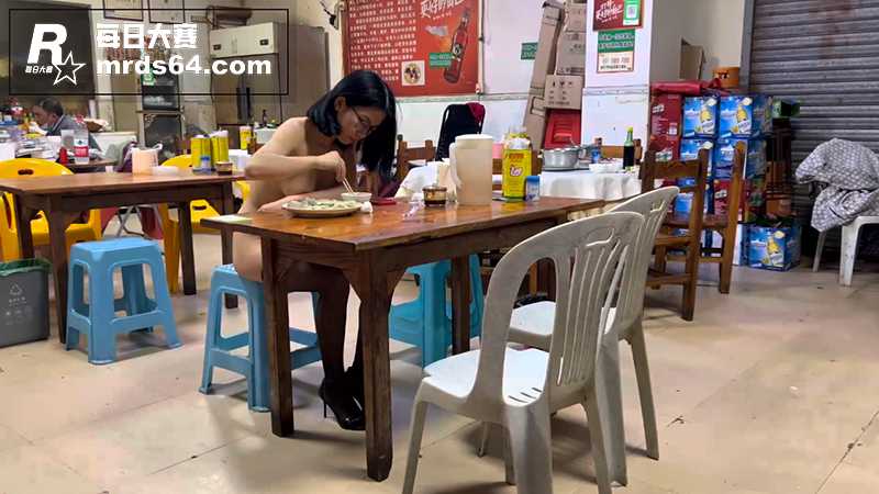 推特露出天花板女神 相关图片2