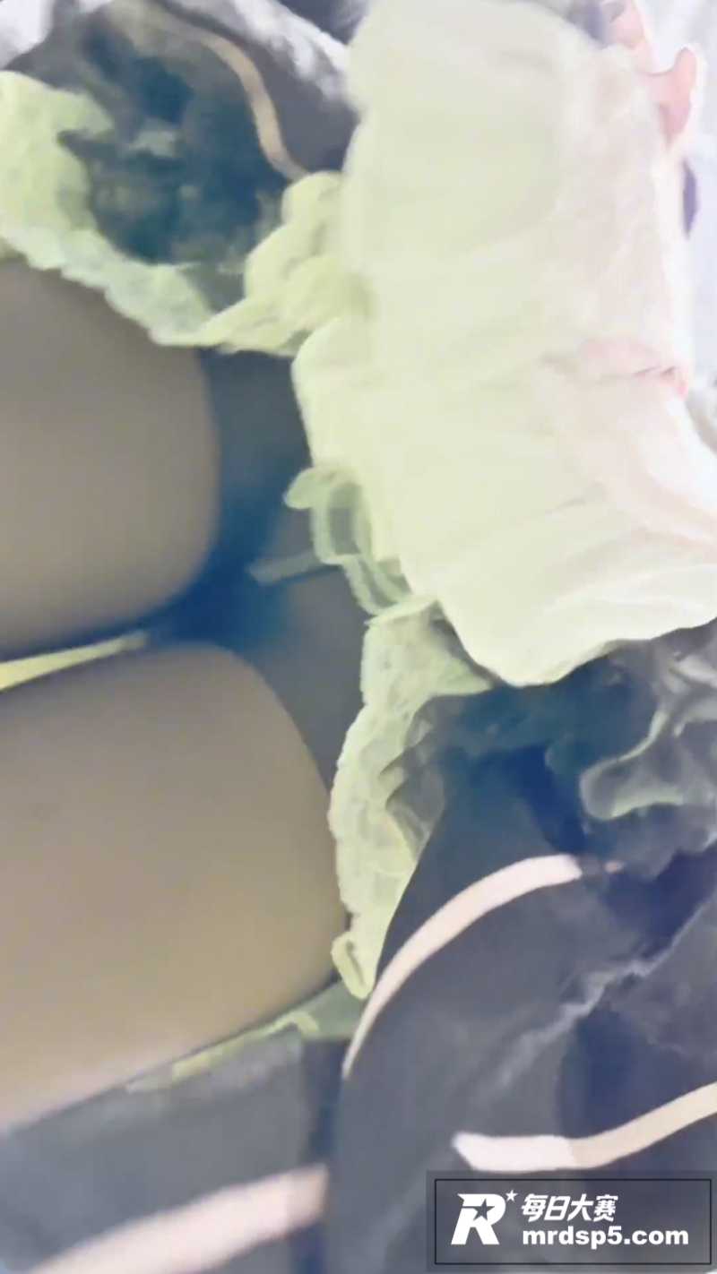 大赛漫展抄底高颜值女相关图片4
