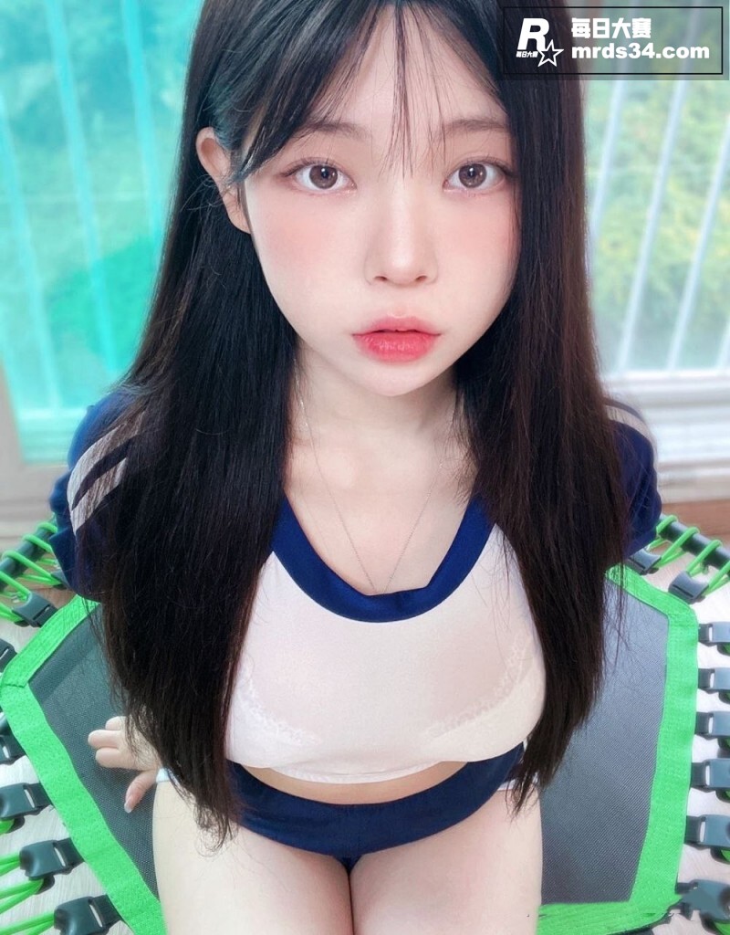 韩国清纯大奶美少女 相关图片17