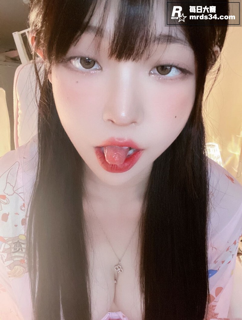 韩国清纯大奶美少女 相关图片28