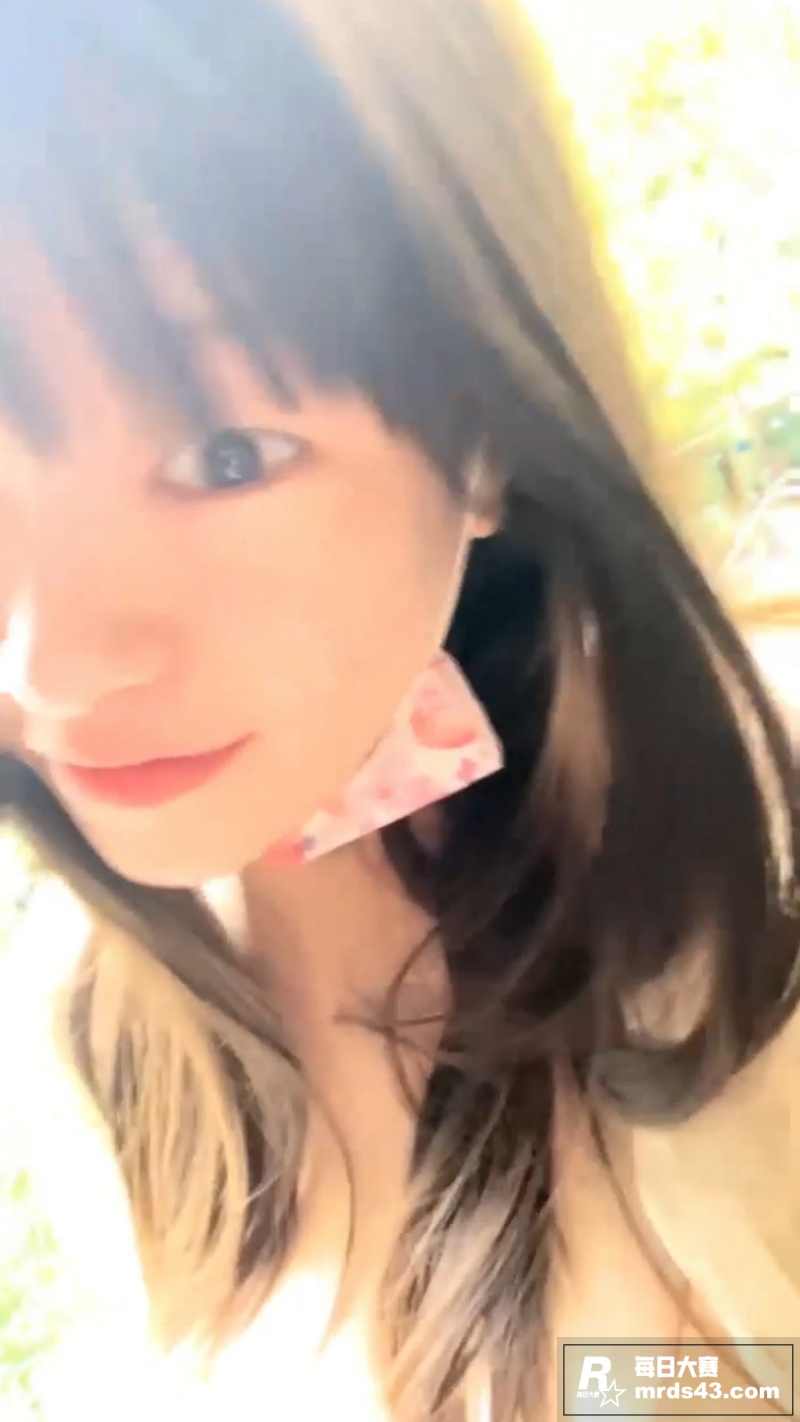 成都的极品大奶女主播相关图片1