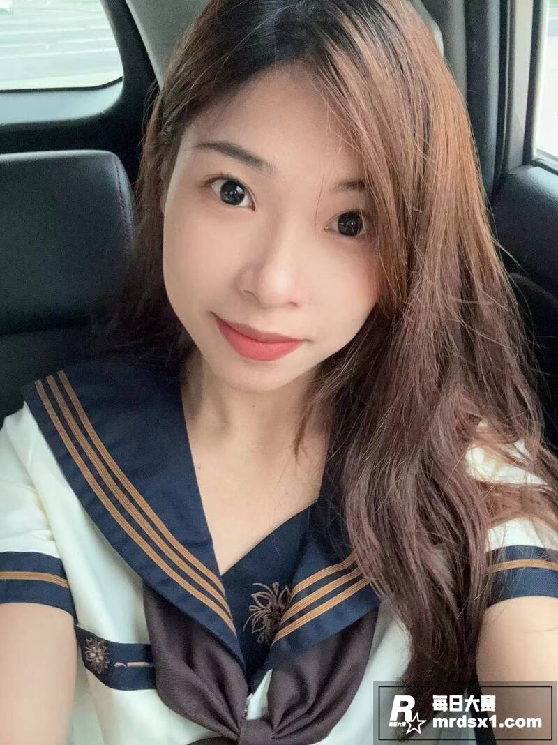 广东职校反差学生妹 相关图片6
