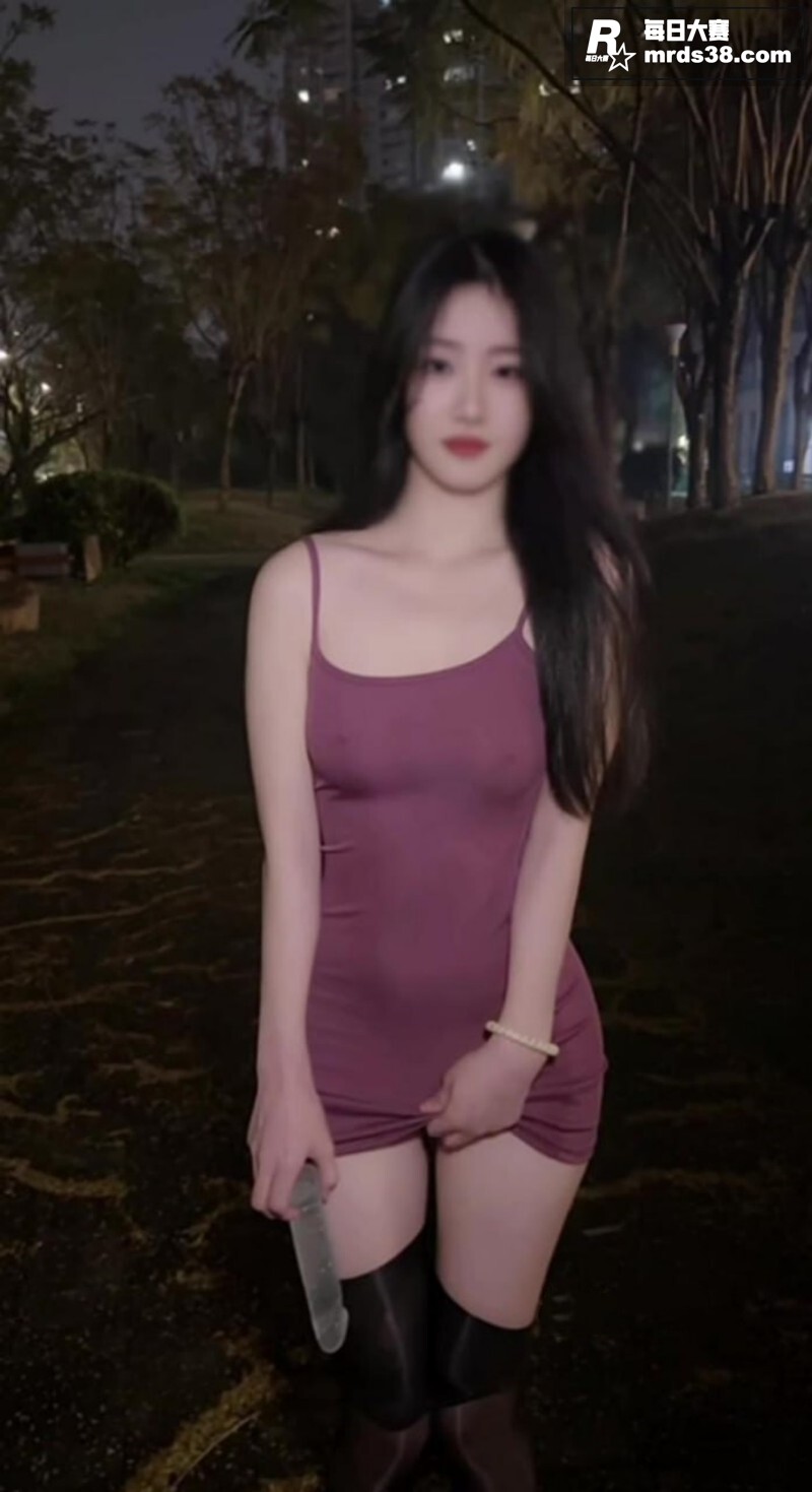 推特播音系极品反差婊相关图片5