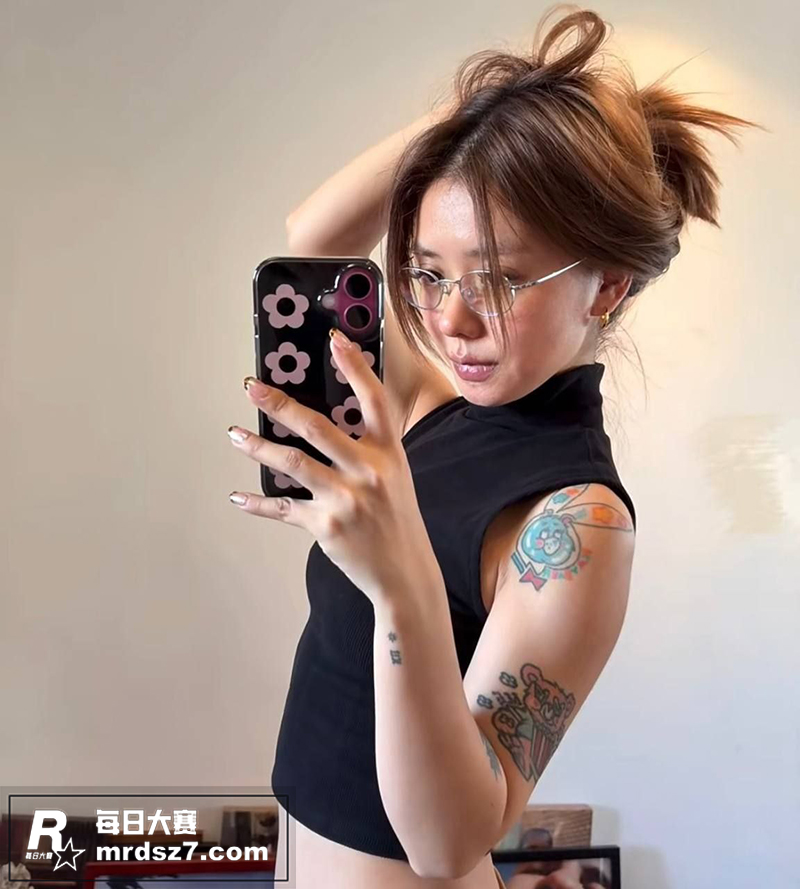 新疆哈萨克族00后精相关图片3