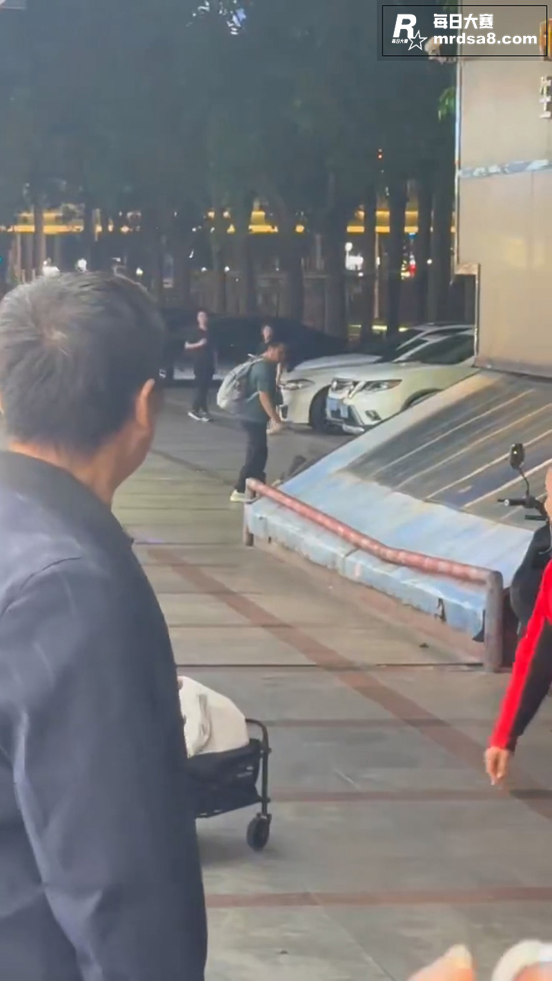广东珠海拱北火车站附相关图片3