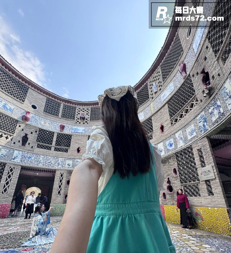 上海高颜值嫩妹 黄叶相关图片12