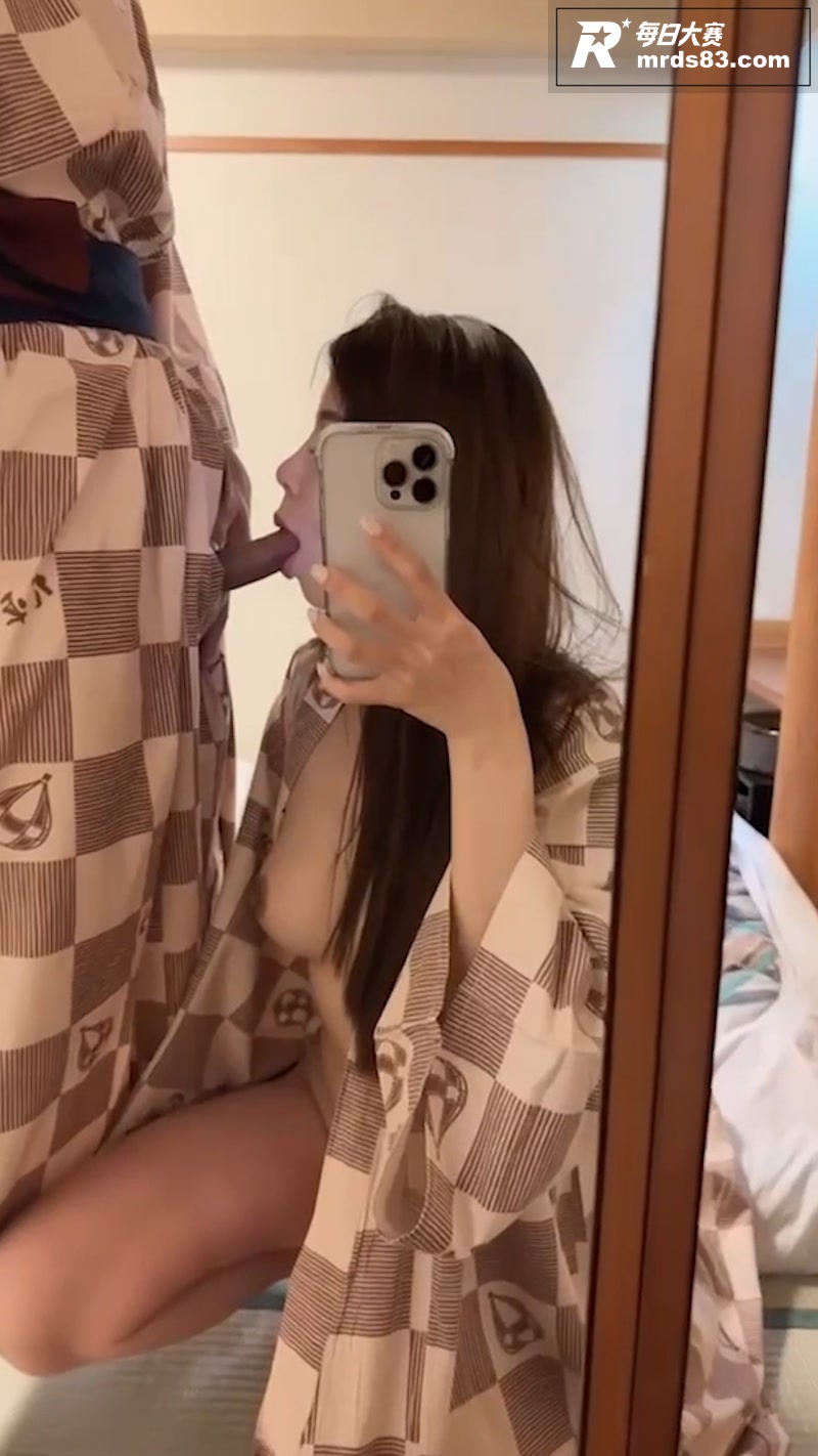 推特高颜值反差御姐 相关图片1