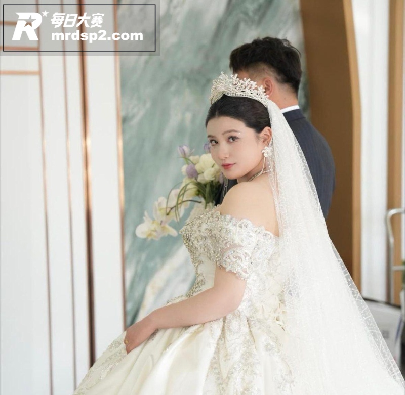 抖音丰满女神 张泡泡相关图片5