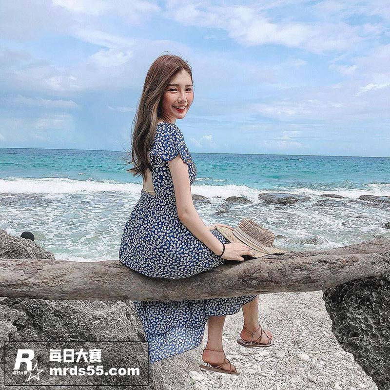 航空院校的准空姐约炮相关图片3