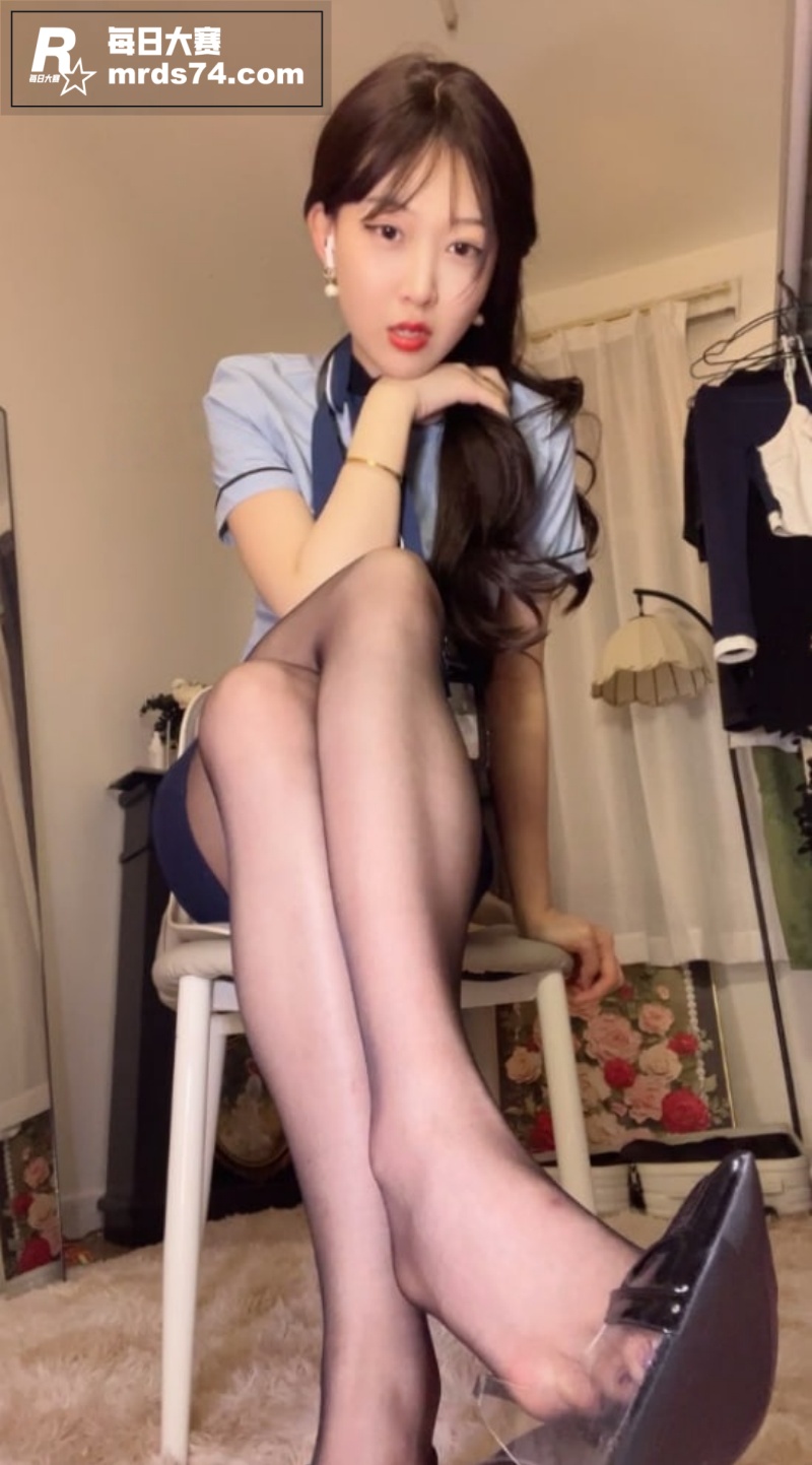 佳佳s空姐剧情红绿灯相关图片5