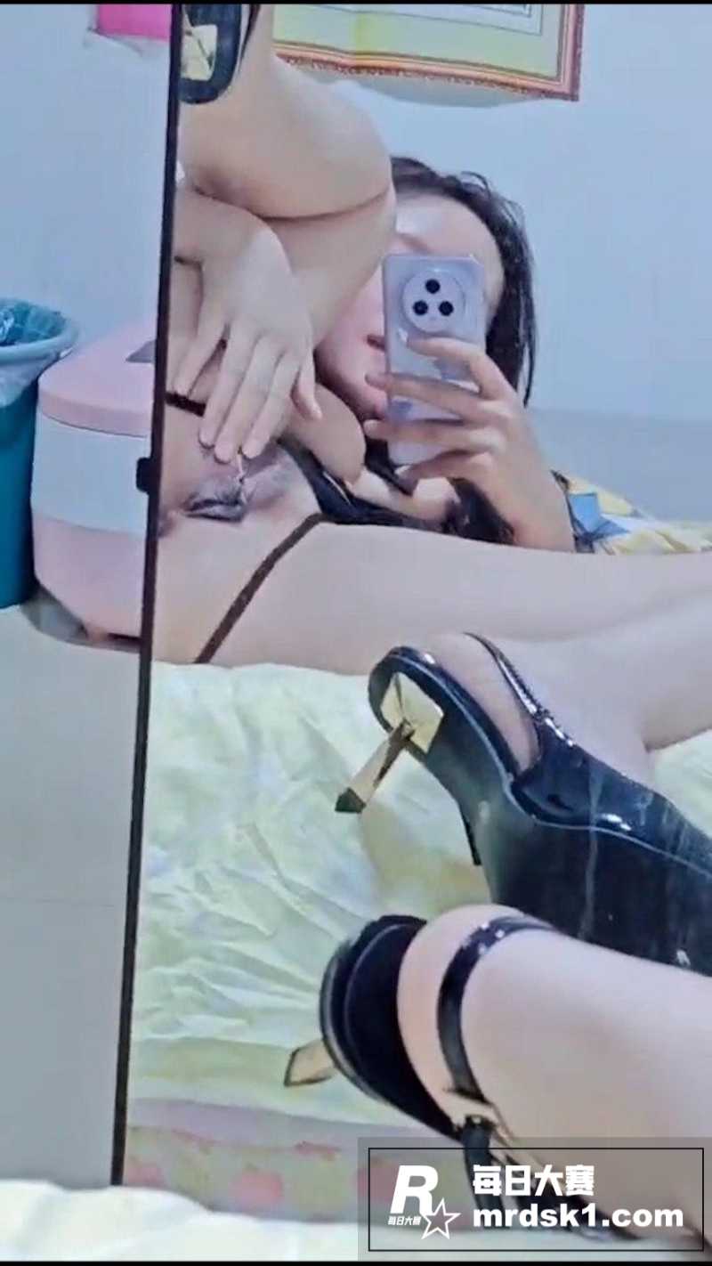 寂寞熟女人妻泄密视频相关图片7