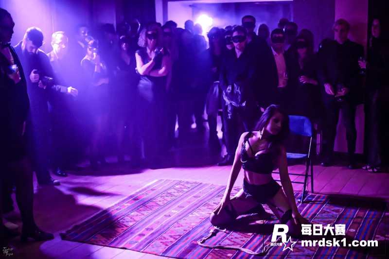 世界顶级情色盛宴 玫相关图片7