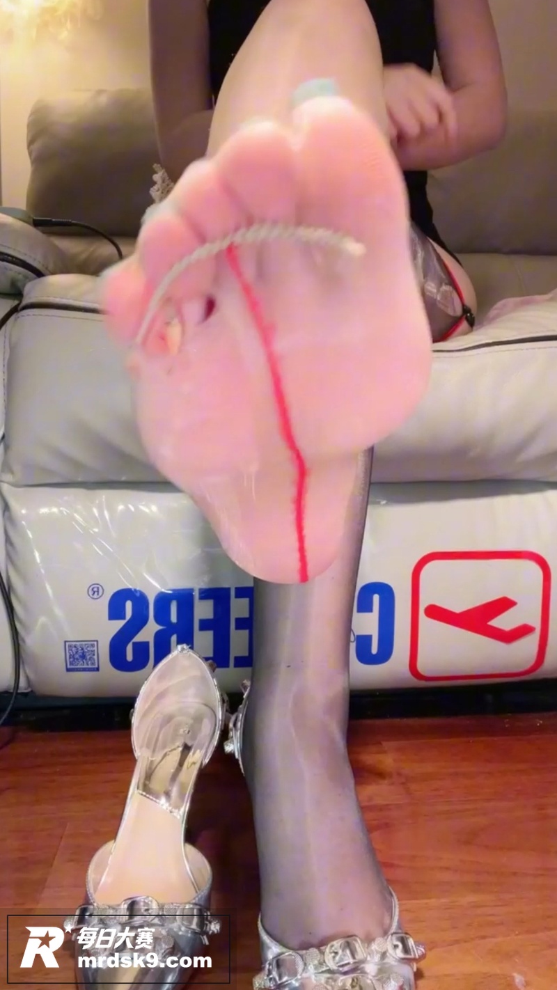 玩物直播极品美腿女王相关图片3