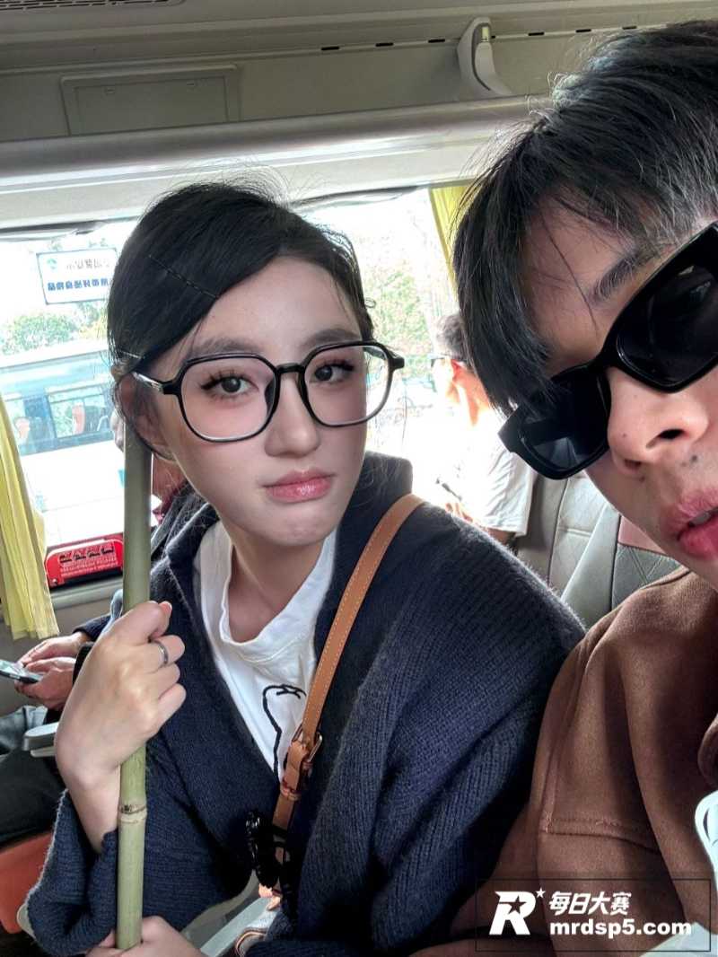 江西武功山极品反差妹相关图片4
